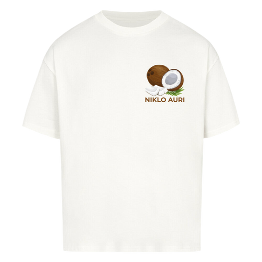 Weißes T-Shirt mit Kokosnuss-Illustration und braunem „NIKLO AURI“-Schriftzug auf der linken Brustseite.