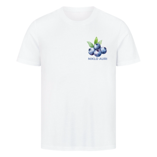 Weißes T-Shirt mit kleiner Blaubeer-Illustration und blauem „NIKLO AURI“-Schriftzug auf der linken Brustseite.