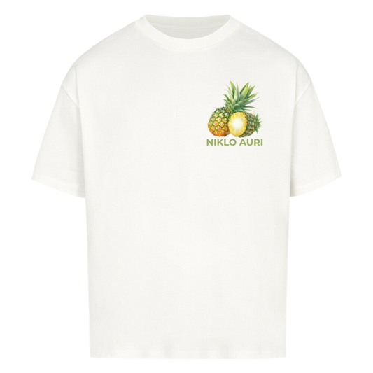 Weißes T-Shirt mit Ananas-Illustration und grünem „NIKLO AURI“-Schriftzug auf der linken Brustseite.