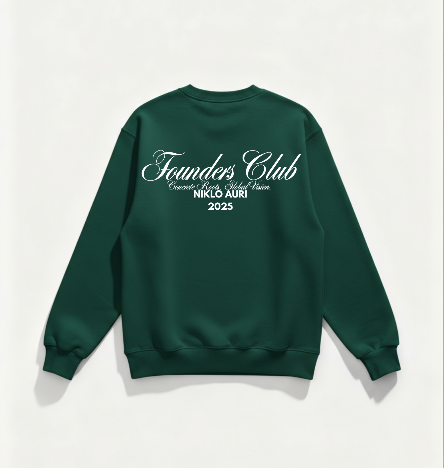„Members Club Sweater in Forest Green – Script Backprint 2025.“