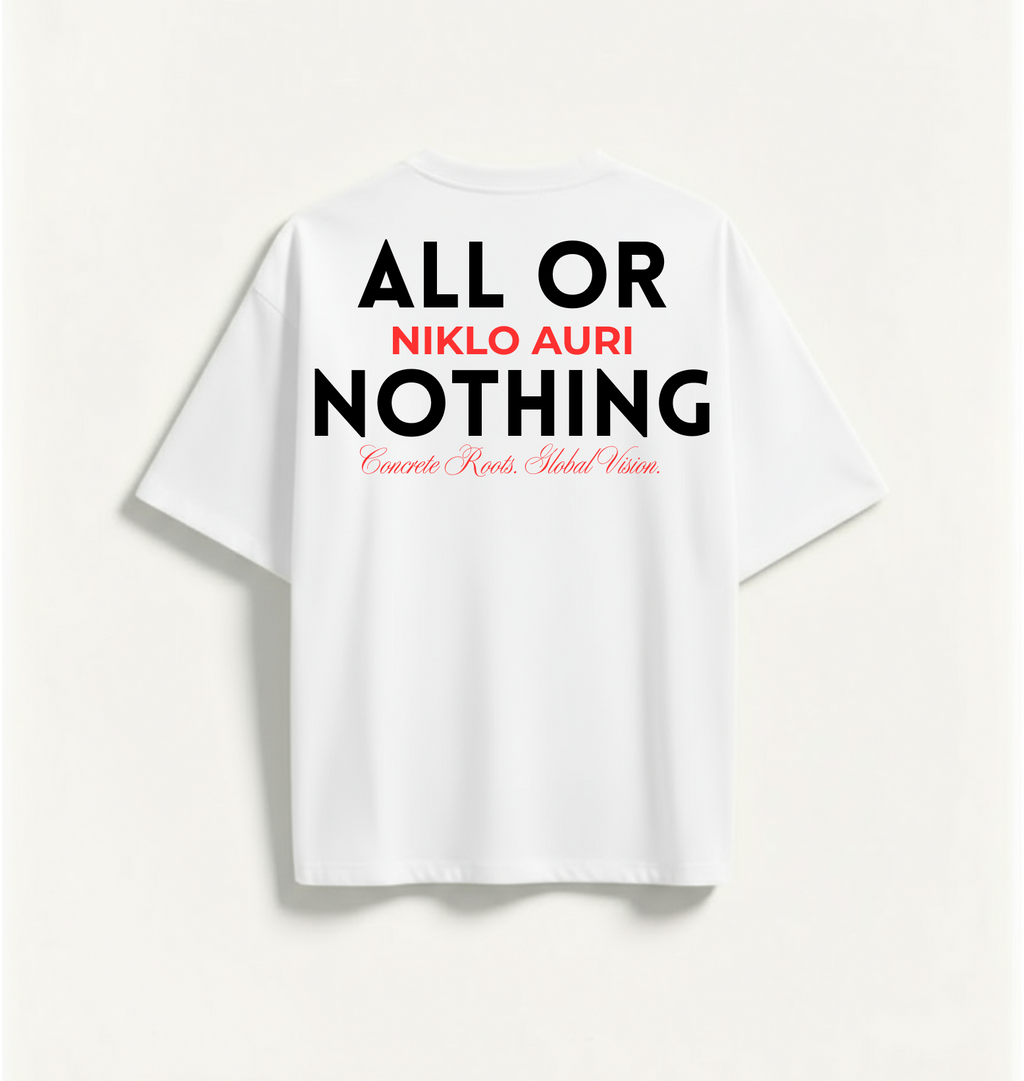 „Niklo Auri ALL OR NOTHING Tee – weißes Shirt mit schwarzem und rotem Backprint.“